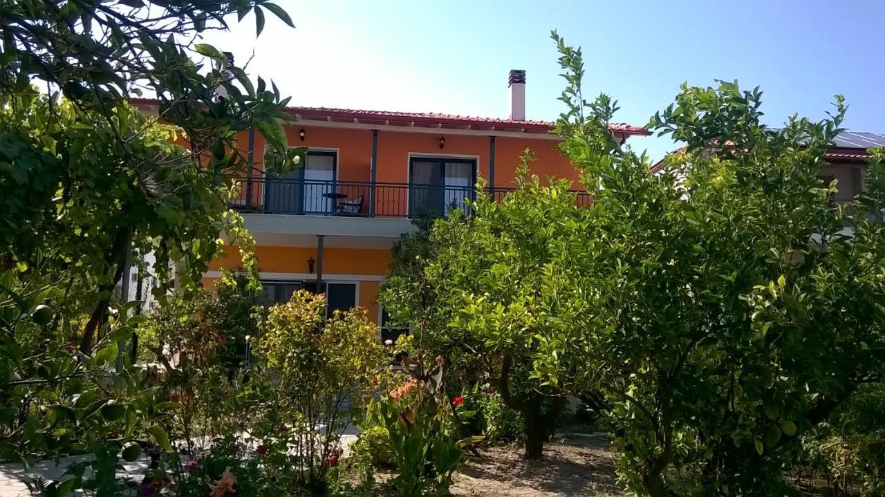 Апартаменты Orange Tree Garden Пефкохори Экстерьер фото